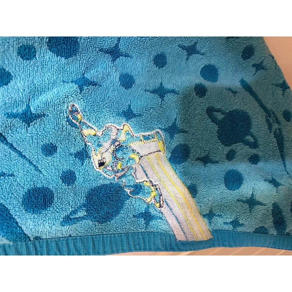 Disney Jumping Beans Buzz Lightyear Blue Space Cotton Beach Towel Toy Story Vaca